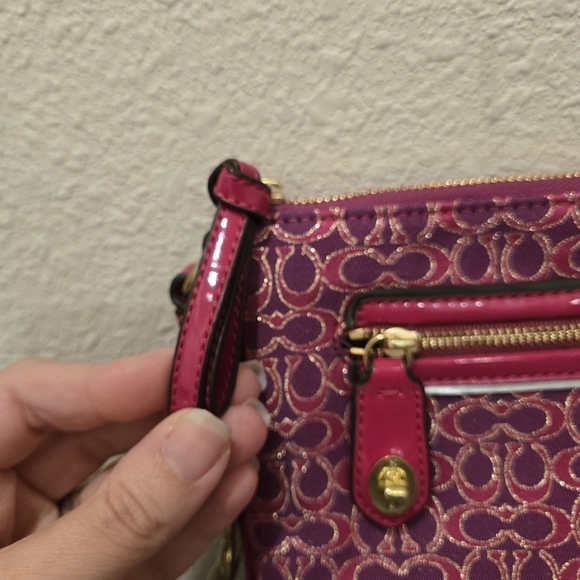 Coach Poppy Signature Metallic East West Swingpack Crossbody Bag in Pink - Picture 5 of 12